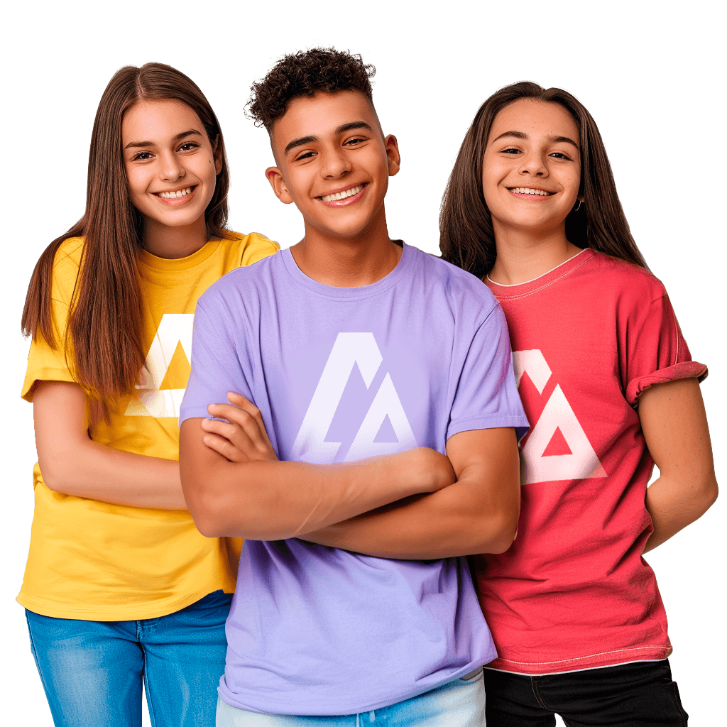 Grupo de jóvenes embajadores de ALYAX usando camisetas de colores con logotipos, proyectando energía y compromiso